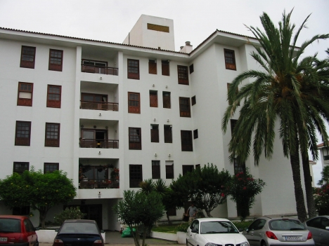Spacious apt with balcony & garage in Puerto.