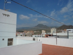 Bright penthouse, located centrally and close to the beach, yet quiet 