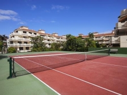 Schönes Penthouse mit 2 Terrassen, möbliert, Garage, Tennisplatz und Pool