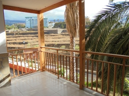 3 bedrooms, terrace & balcony with Teide views.