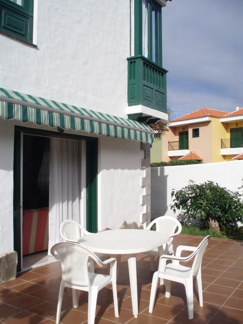 Chalet familiar amueblado con terraza y jardín en el Puerto de la Cruz.
