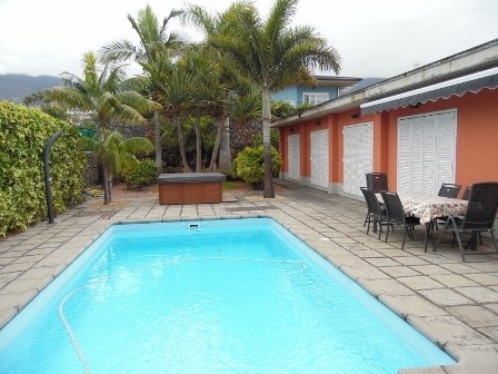  Komfortables Einfamilienhaus mit Pool  im sonnigen Puerto de la Cruz.